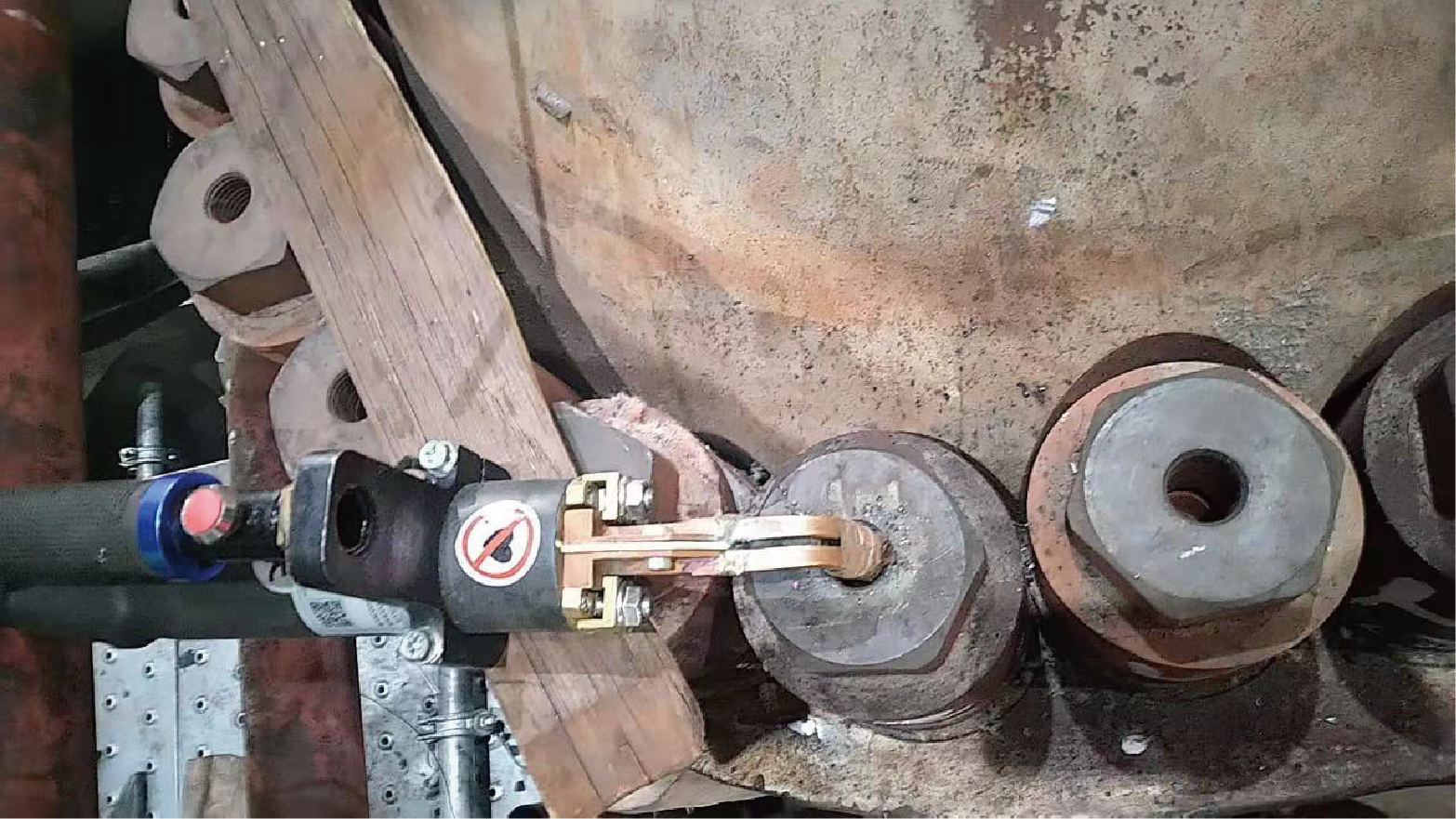 induction bolt heater